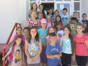 ispred_skole_vikici