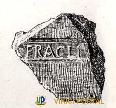 Komad rimskog žmurnjaka sa natpisom (H)eracli, pronađen na Gradini, Bugar