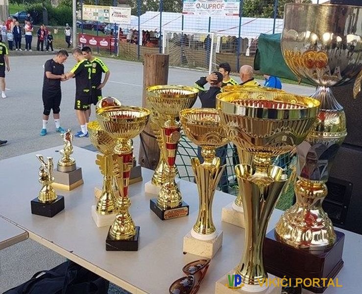Pehari 26.tradicionalnog malonogometnog turnira “Gata 2018 – Bugar 92”