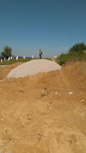Nedavna gradnja puta preko muslimanskog groblja